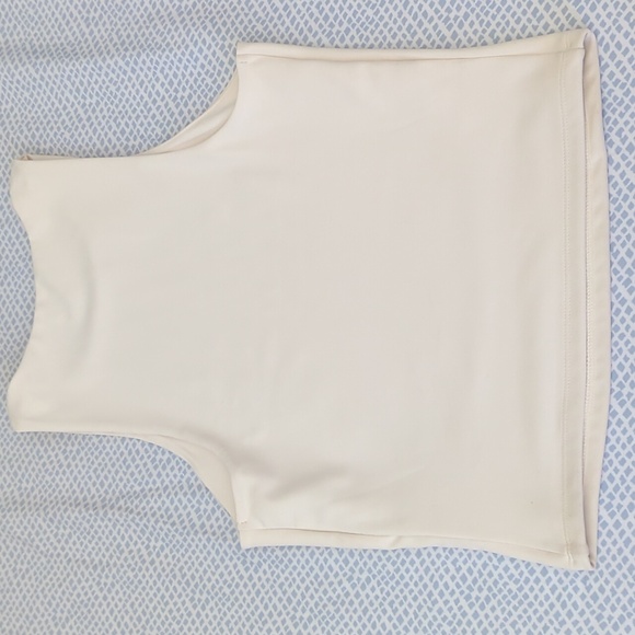 Express Body contour crop top - White - Picture 6 of 6